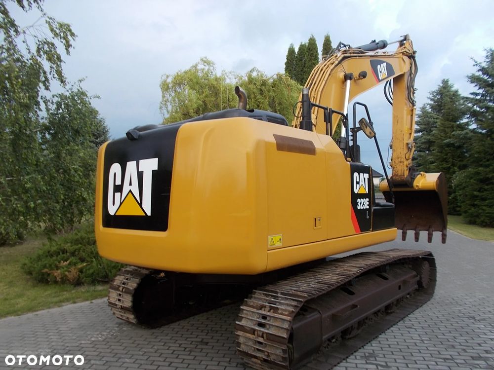 Caterpillar 323E - 7
