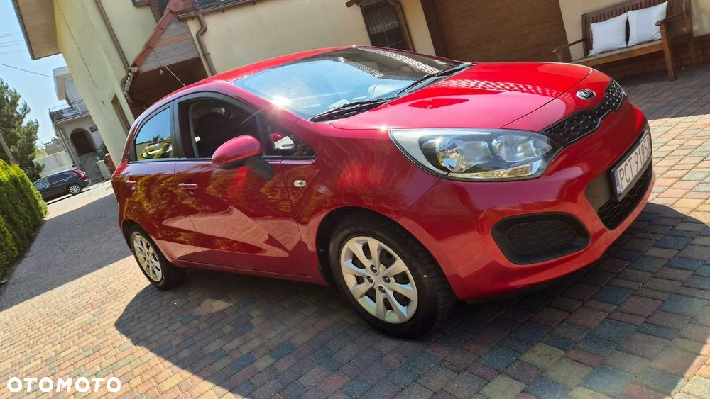Kia Rio - 8