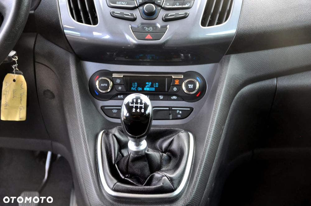 Ford Tourneo Connect 1.6 TDCi Titanium - 38