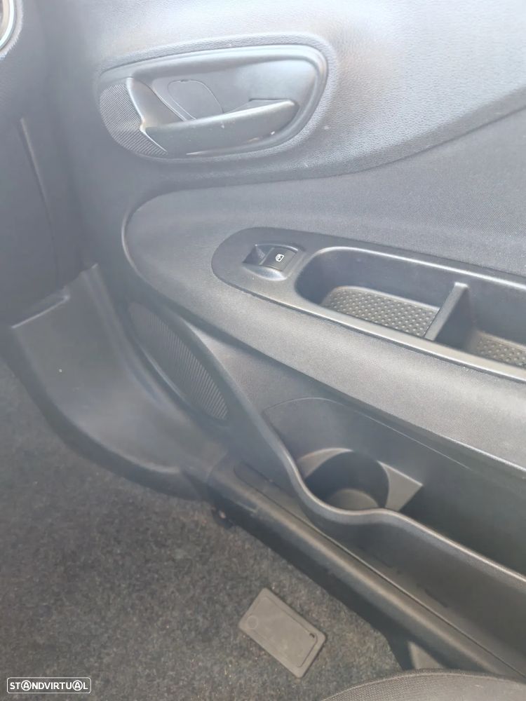 Fiat Punto 1.3 M-Jet Easy S&S - 12