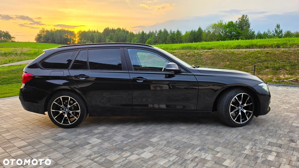 BMW Seria 3 320d xDrive Advantage sport - 1