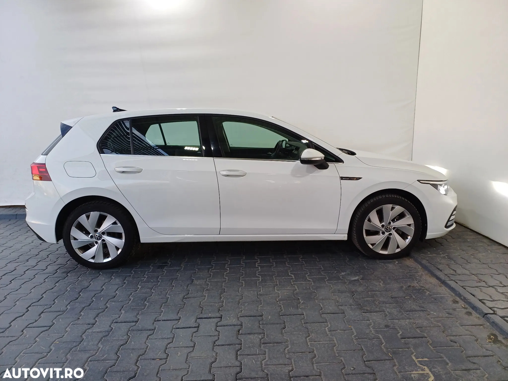 Volkswagen Golf 2.0 TDI DSG Style - 33