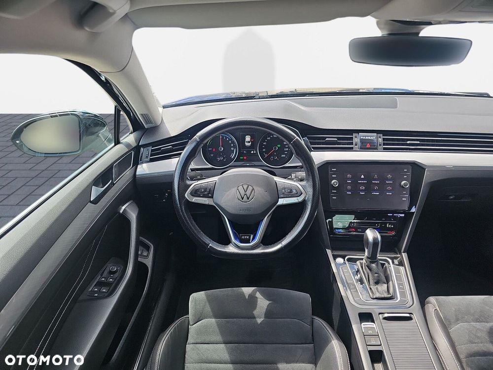 Volkswagen Passat - 17