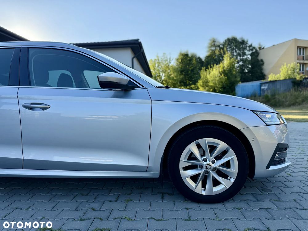 Skoda Octavia 2.0 TDI Sportline DSG - 26