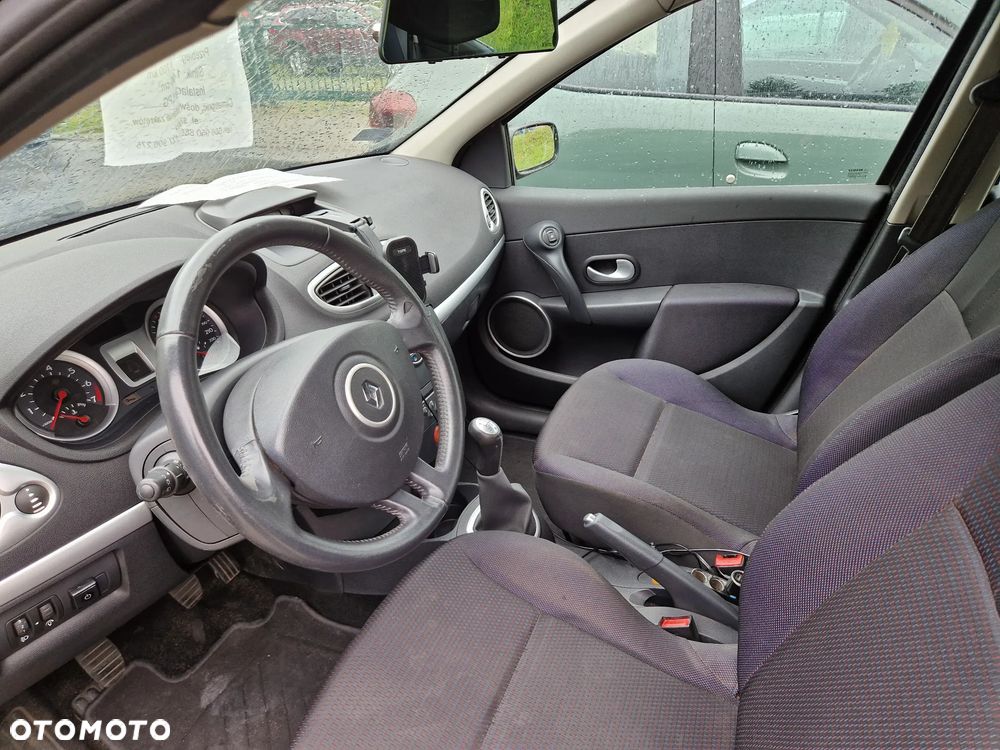 Renault Clio - 5