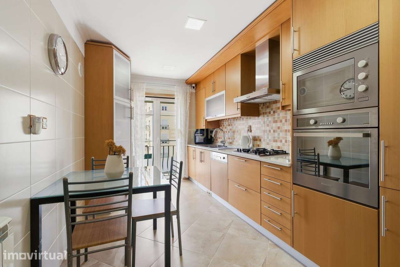 Apartamento T3 na Quinta de Santa Bárbara em excelente estado de conse - Grande imagem: 3/27
