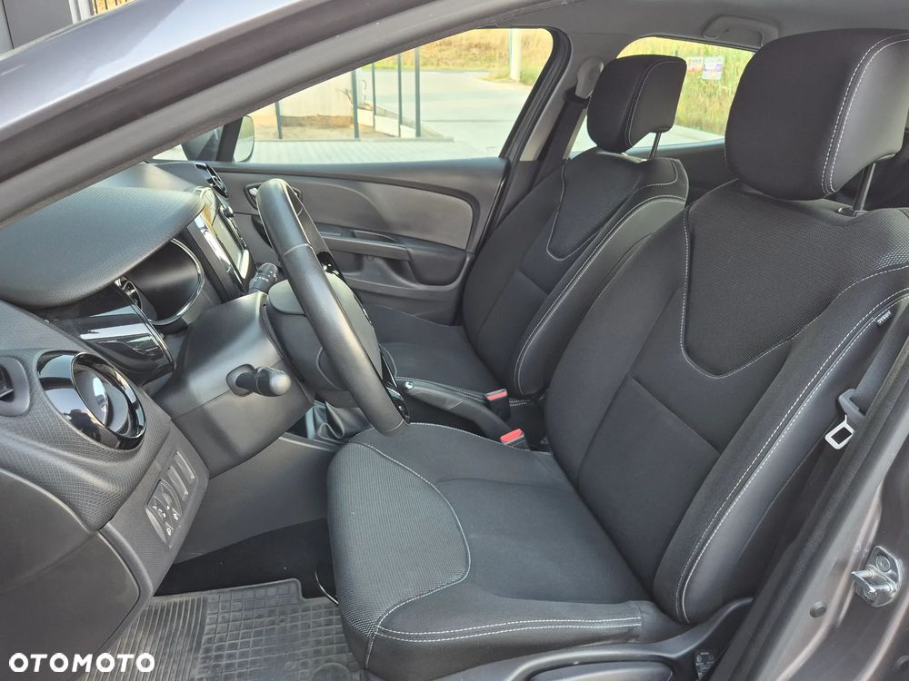 Renault Clio 1.2 16V Intens - 11