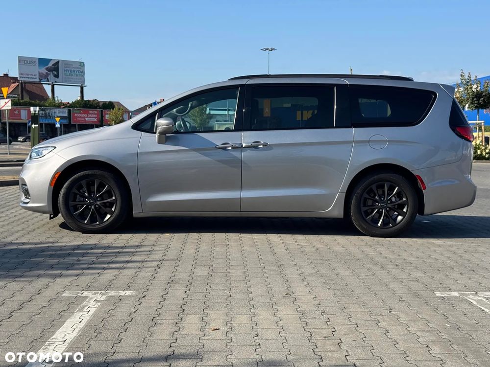 Chrysler Pacifica - 23