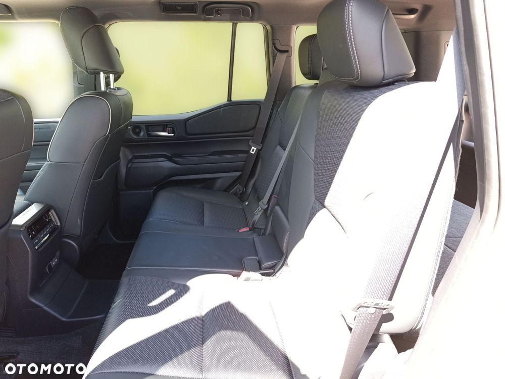 Toyota Land Cruiser LC 2.8 D-4D First Edition - 14