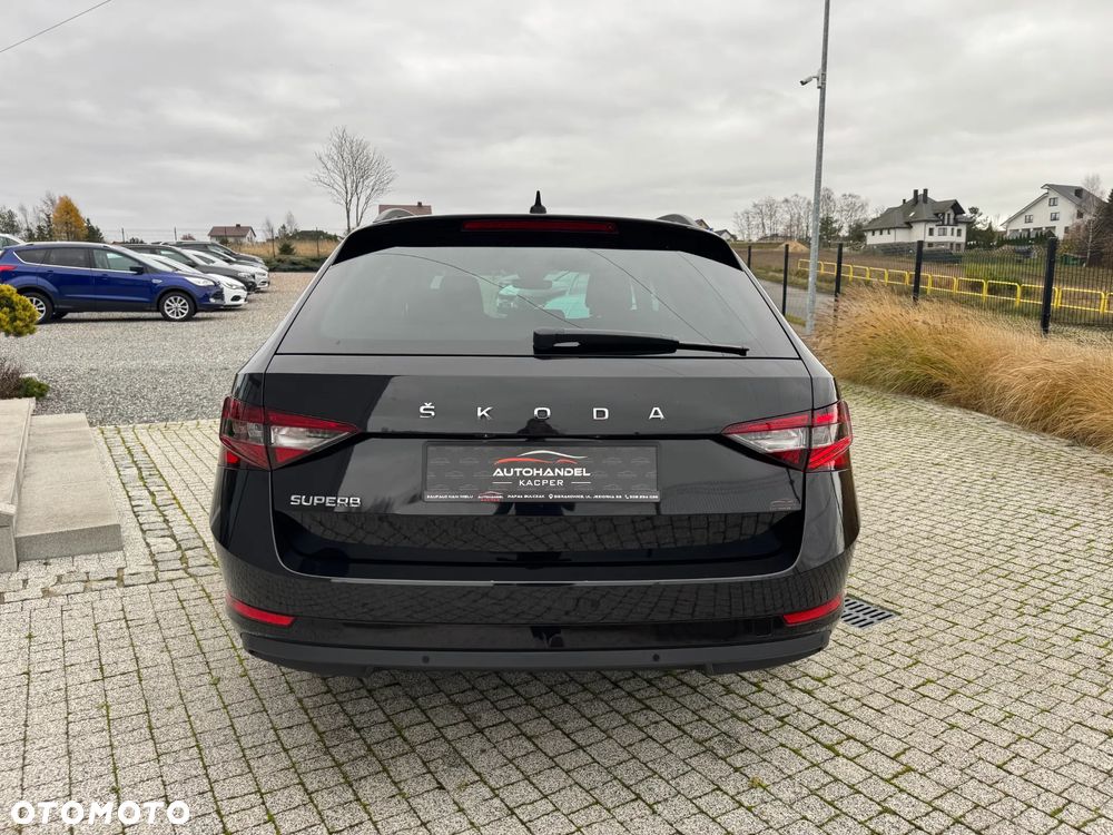 Skoda Superb 2.0 TDI DSG Ambition - 9