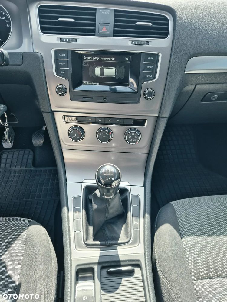 Volkswagen Golf 1.2 TSI BMT Trendline - 10