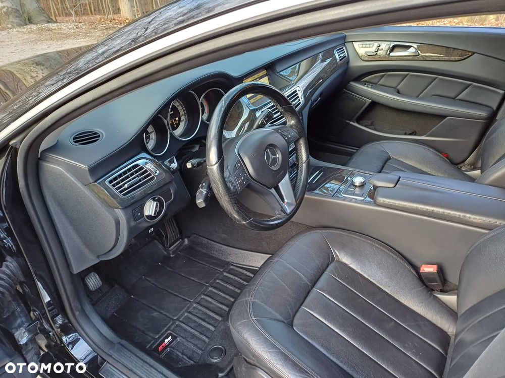 Mercedes-Benz CLS 250 CDI DPF BlueEFFICIENCY 7G-TRONIC - 25