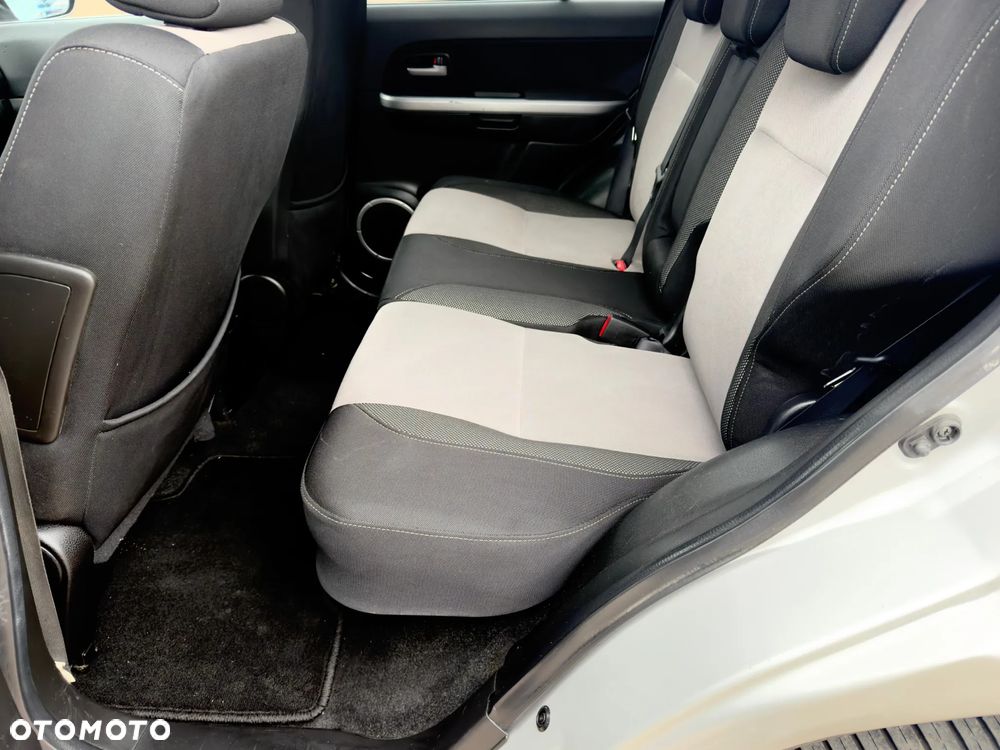 Suzuki Grand Vitara 2.4 Comfort+ - 22