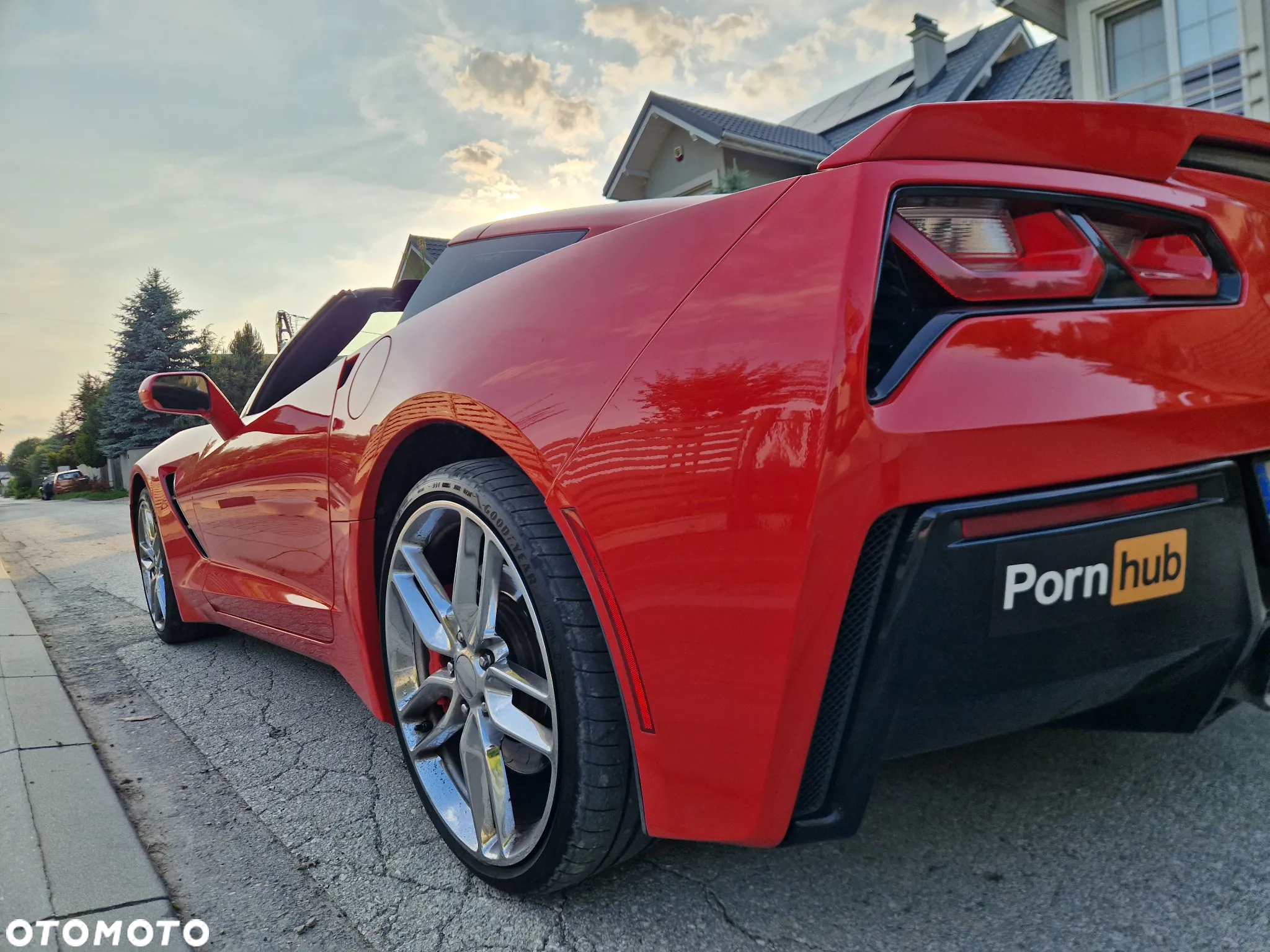 Chevrolet Corvette - 9