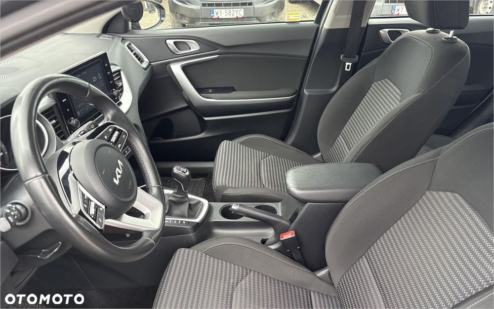 Kia Ceed 1.5 T-GDI M - 10