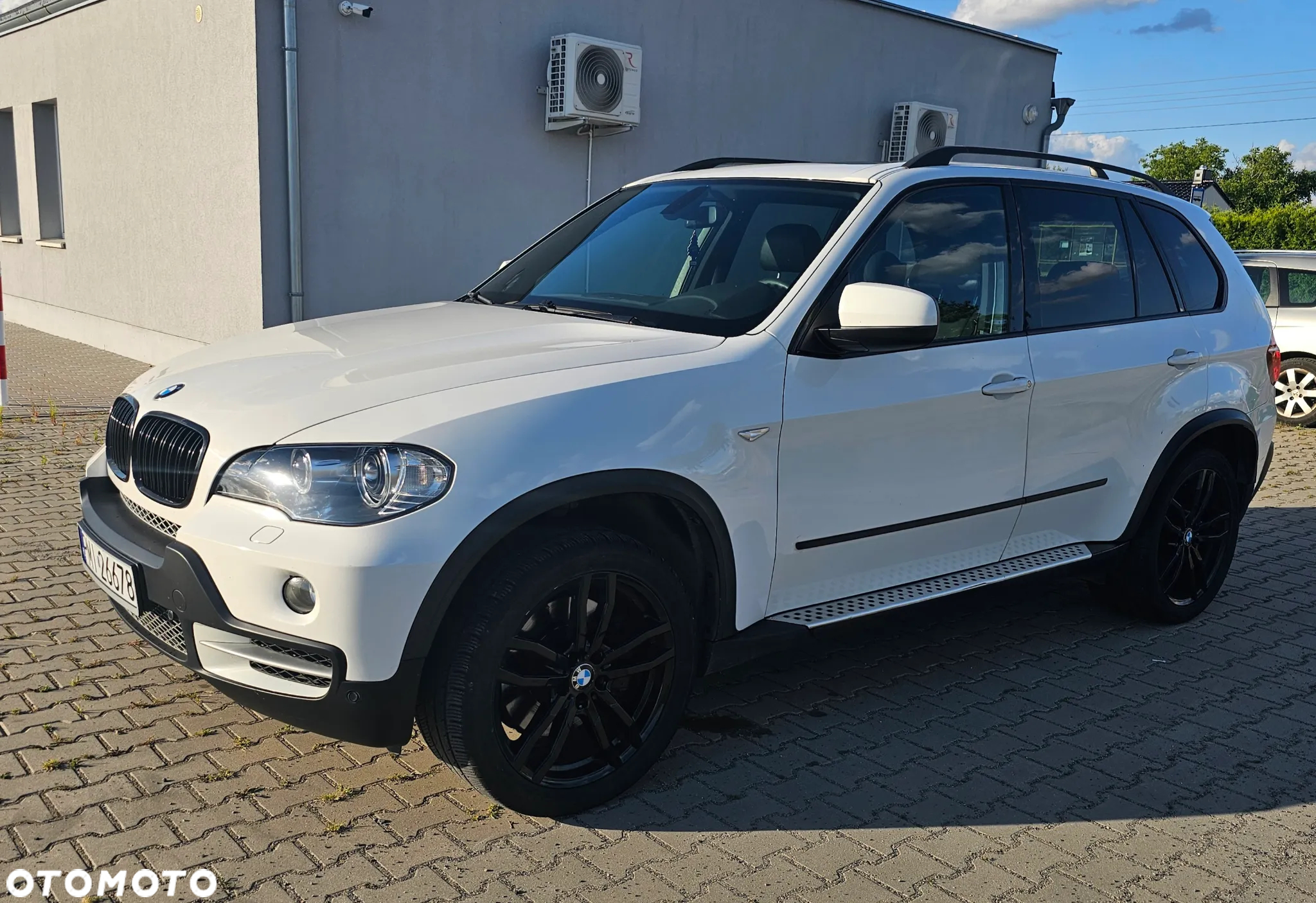 BMW X5 4.8i - 2