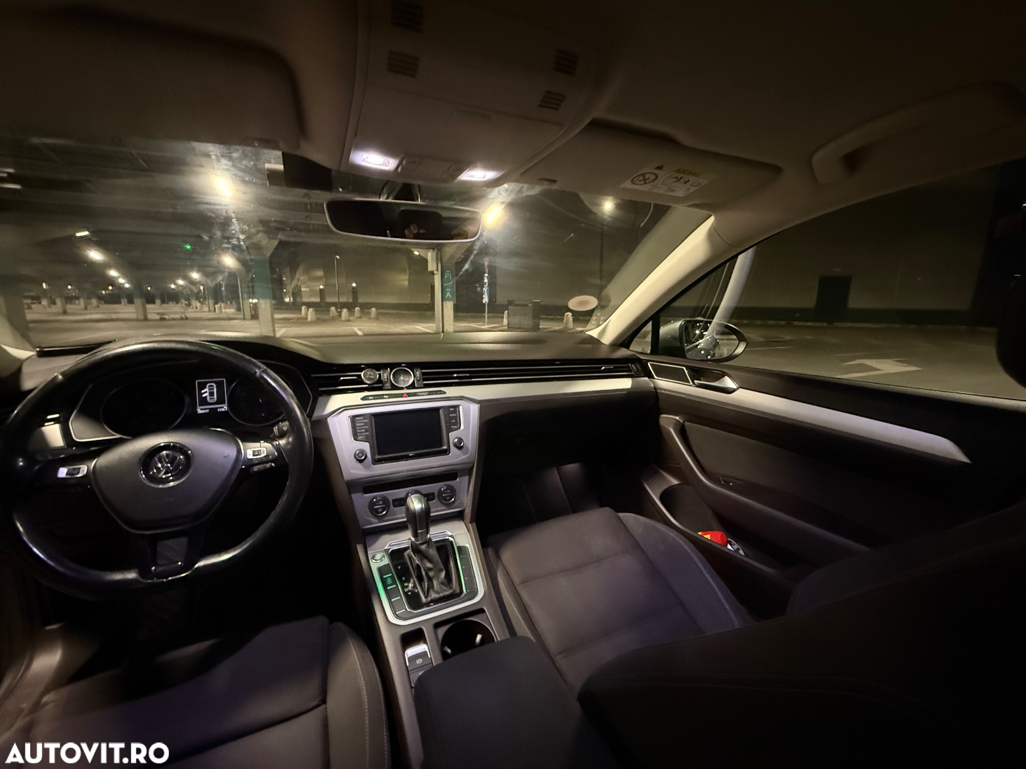 Volkswagen Passat - 13
