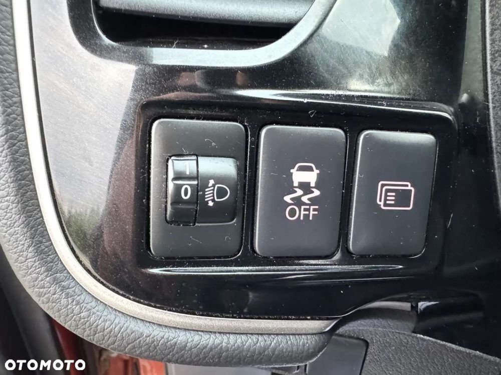 Mitsubishi Outlander - 24