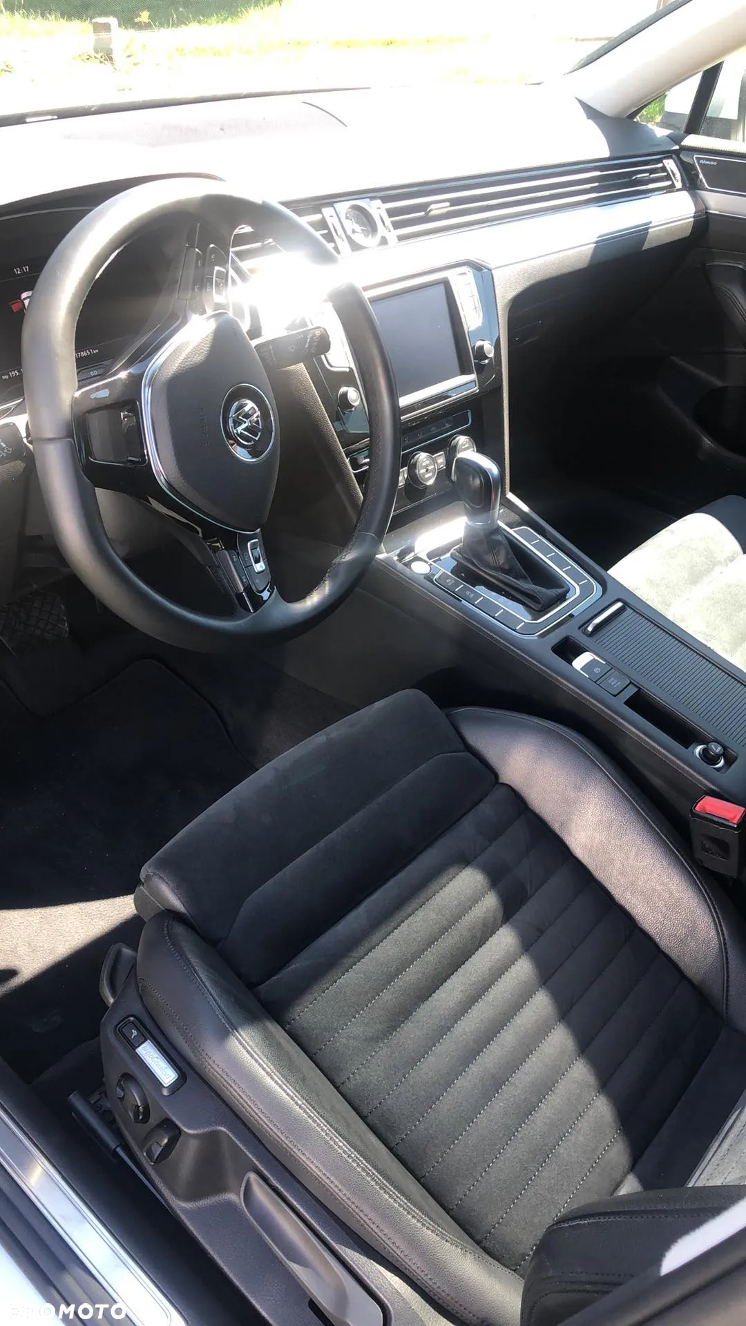 Volkswagen Passat - 25