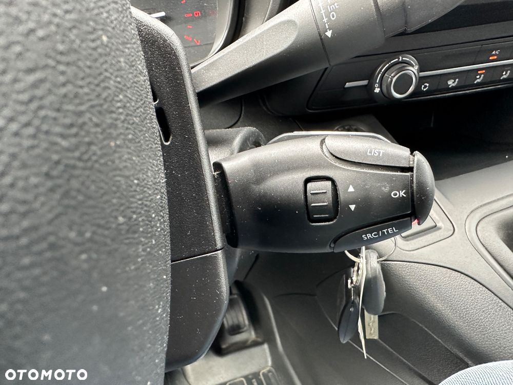 Toyota Proace City 1.5 D-4D 130KM 2,4t Active Long 130KM - 27