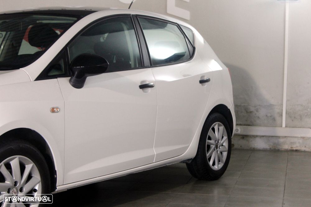 SEAT Ibiza 1.4 TDI Style — fotografia 11