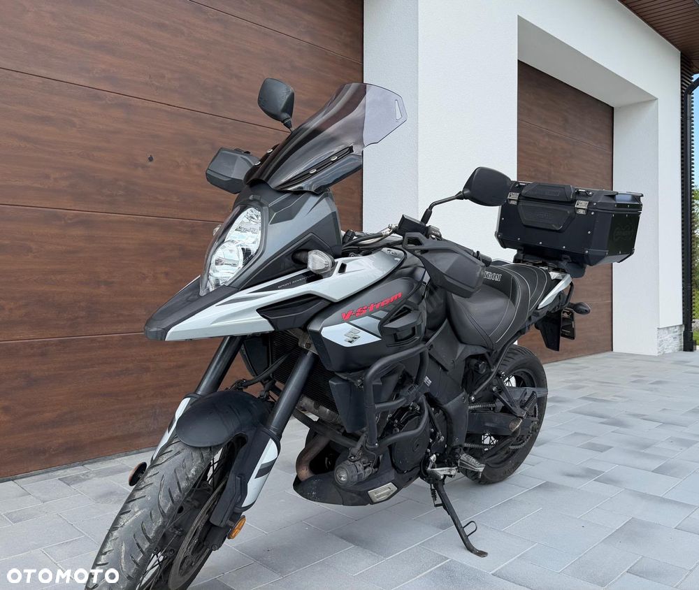 Suzuki V-STROM - 1