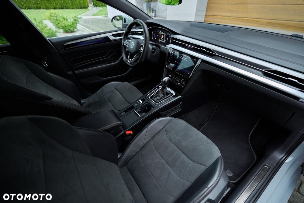 Volkswagen Arteon 2.0 TDI SCR R-Line DSG - 26