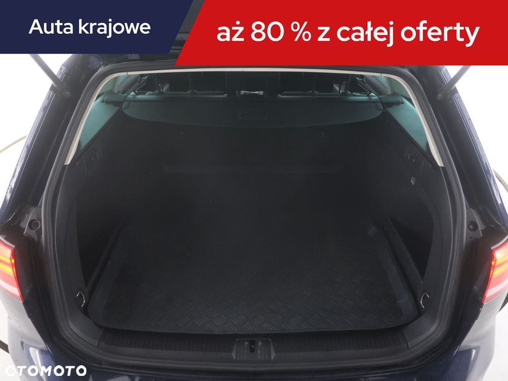 Volkswagen Passat Variant - 16
