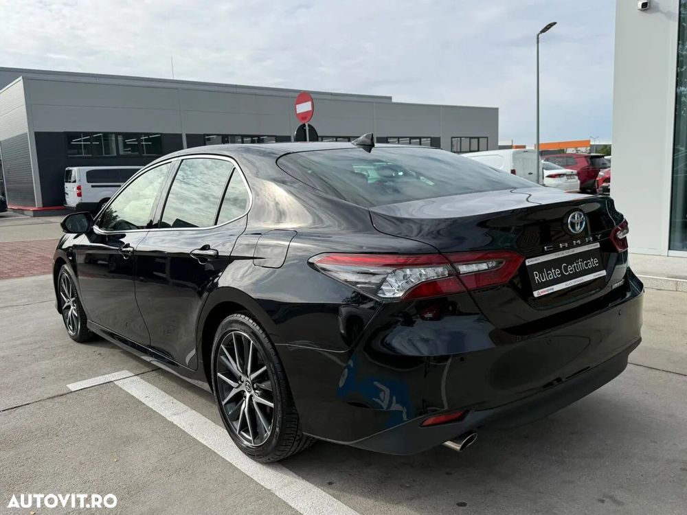 Toyota Camry 2.5 Dynamic - 8