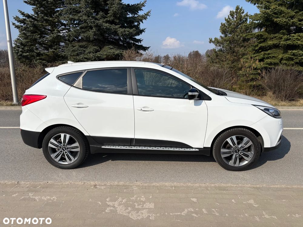 Hyundai ix35 1.7 CRDi 2WD Fifa World Cup Edition - 4