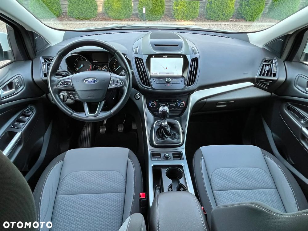 Ford Kuga 1.5 TDCi 2x4 Business Edition - 4