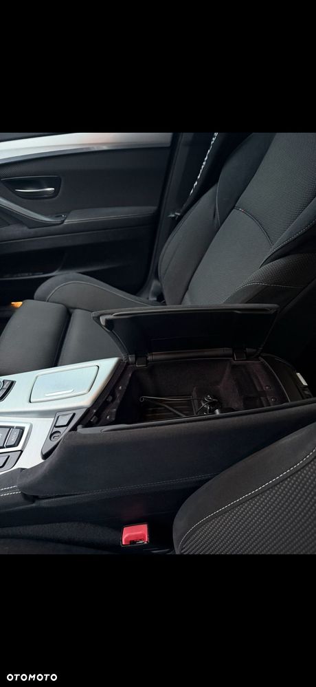 BMW Seria 5 520d - 13