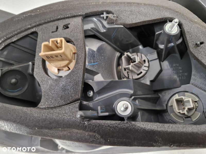 MAZDA CX-7 I 1 LAMPA PRAWY TYŁ TYLNA PRAWA - 7