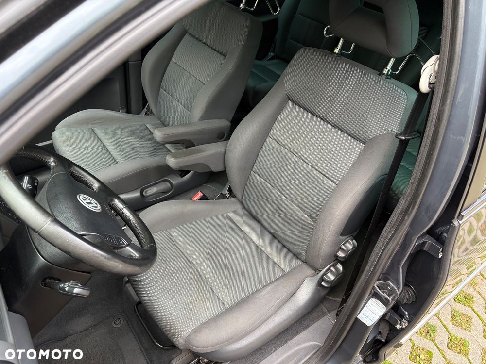 Volkswagen Sharan - 9