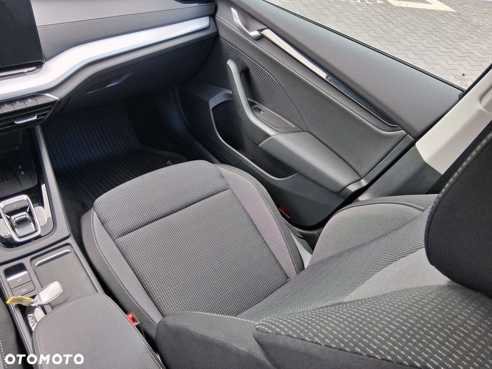 Skoda Octavia 1.5 TSI mHEV Selection DSG - 16