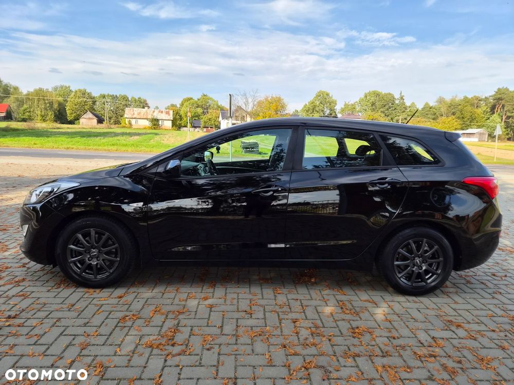 Hyundai i30 blue 1.4 Passion - 8