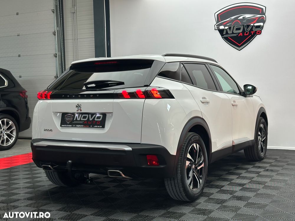 Peugeot 2008 PureTech 130 EAT8 Allure - 4