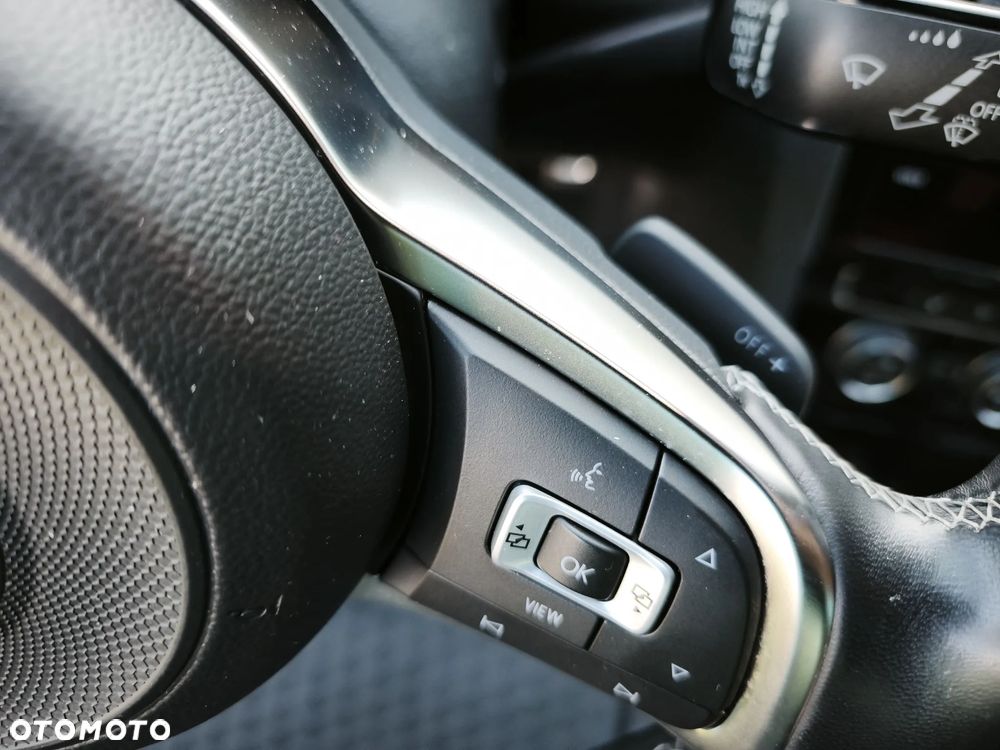 Volkswagen Golf - 9
