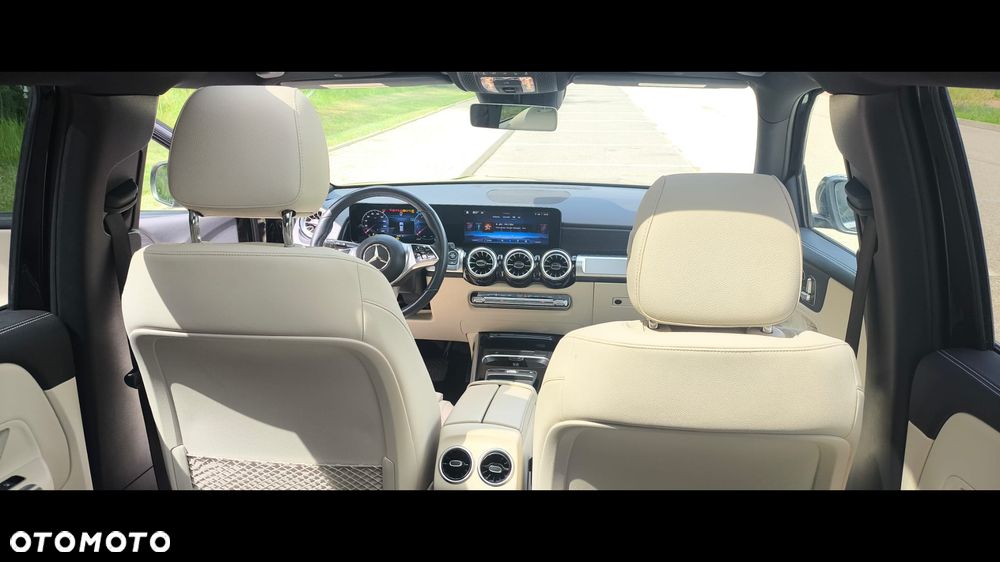Mercedes-Benz GLB 250 4-Matic 8G-DCT - 11