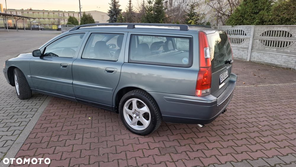Volvo V70 2.4 Momentum - 14