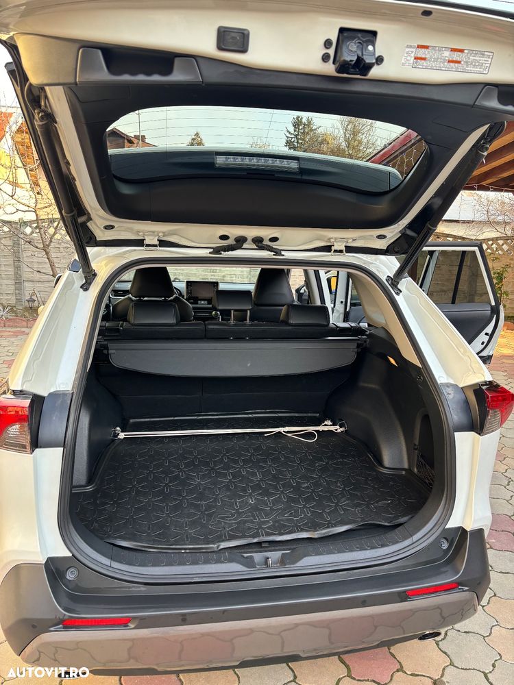 Toyota RAV4 - 9