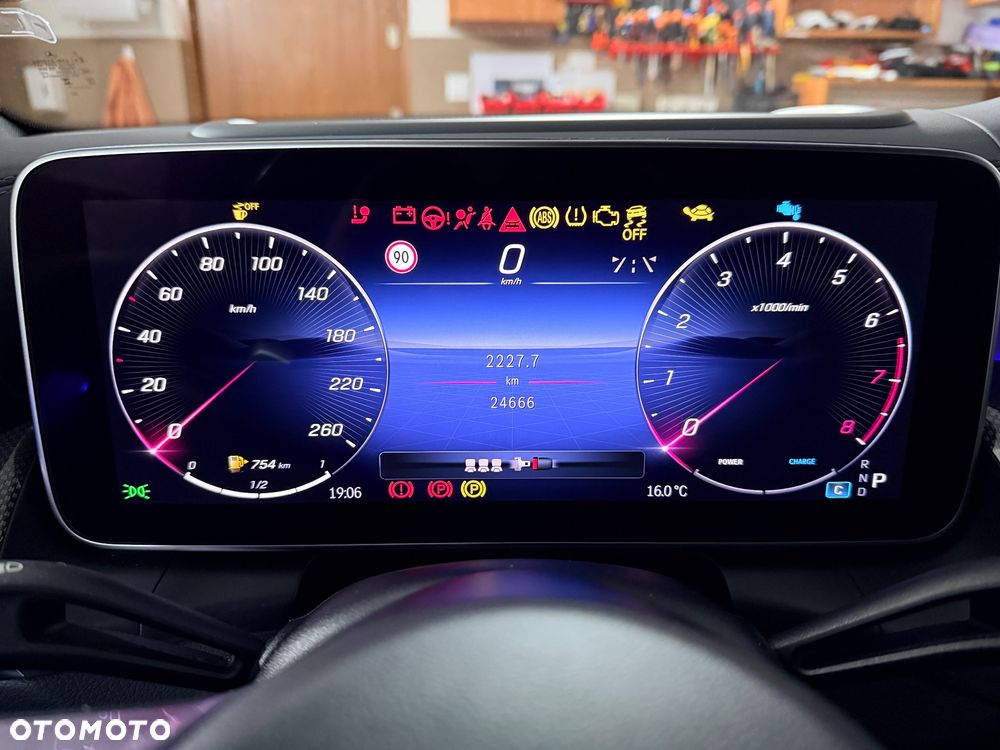 Mercedes-Benz GLC 300 mHEV 4-Matic AMG Line - 9