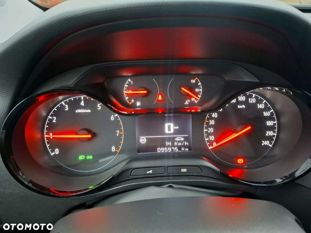 Opel Crossland X - 10