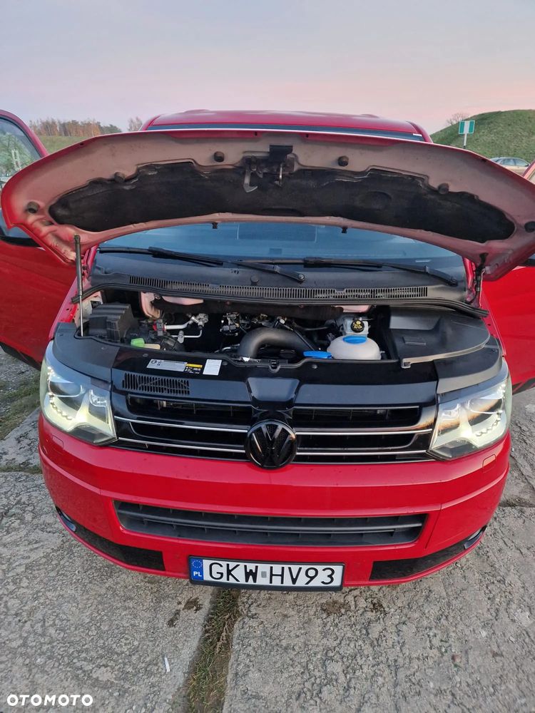 Volkswagen Multivan - 11