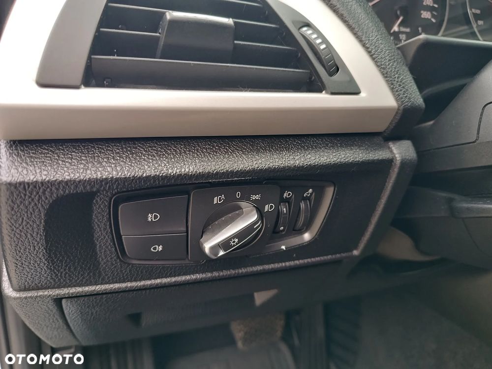 BMW Seria 1 116d Sport Line - 17