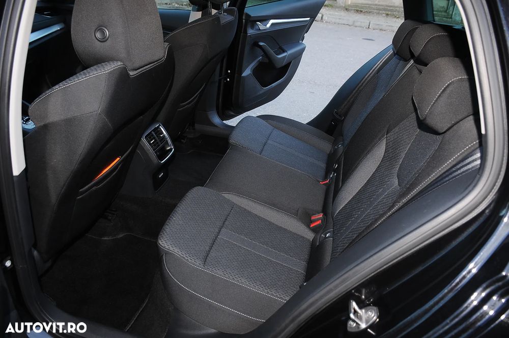 Skoda Octavia 2.0 TDI DSG Tour - 34