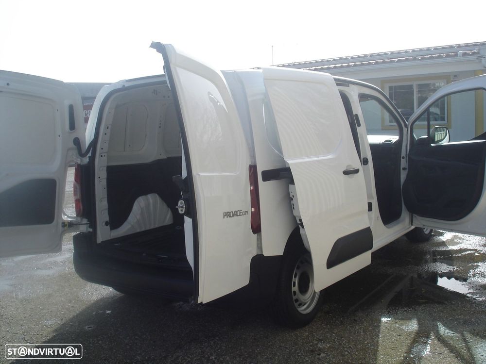 Toyota Proace City 1.5D L1 Exclusive - 20