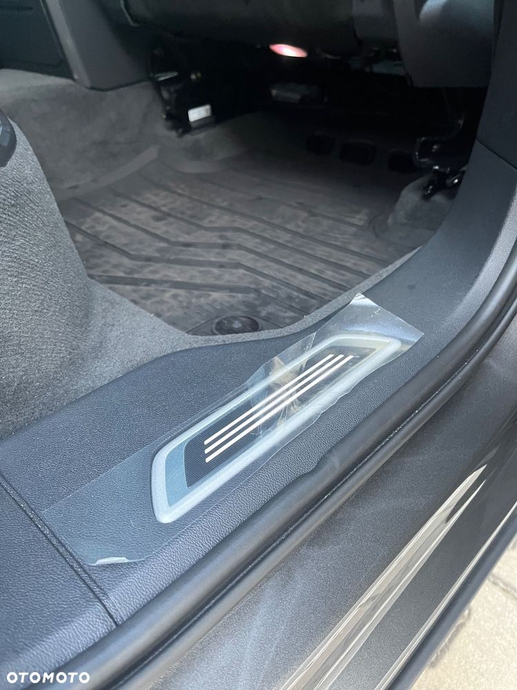 Volkswagen Touareg - 8
