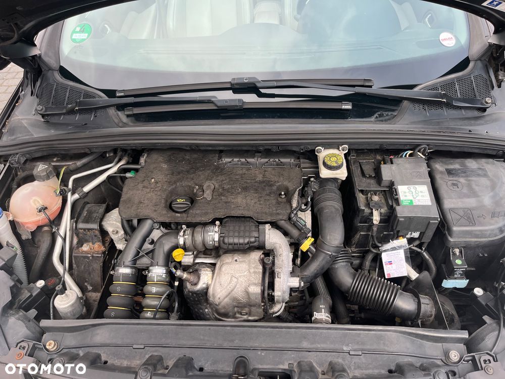 Peugeot 308 1.6 HDi Premium Plus - 15