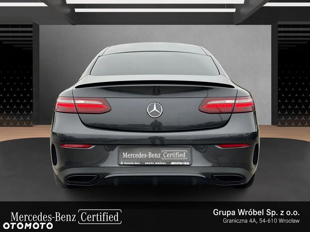 Mercedes-Benz Klasa E 300 d 4Matic 9G-TRONIC Night Edition - 4